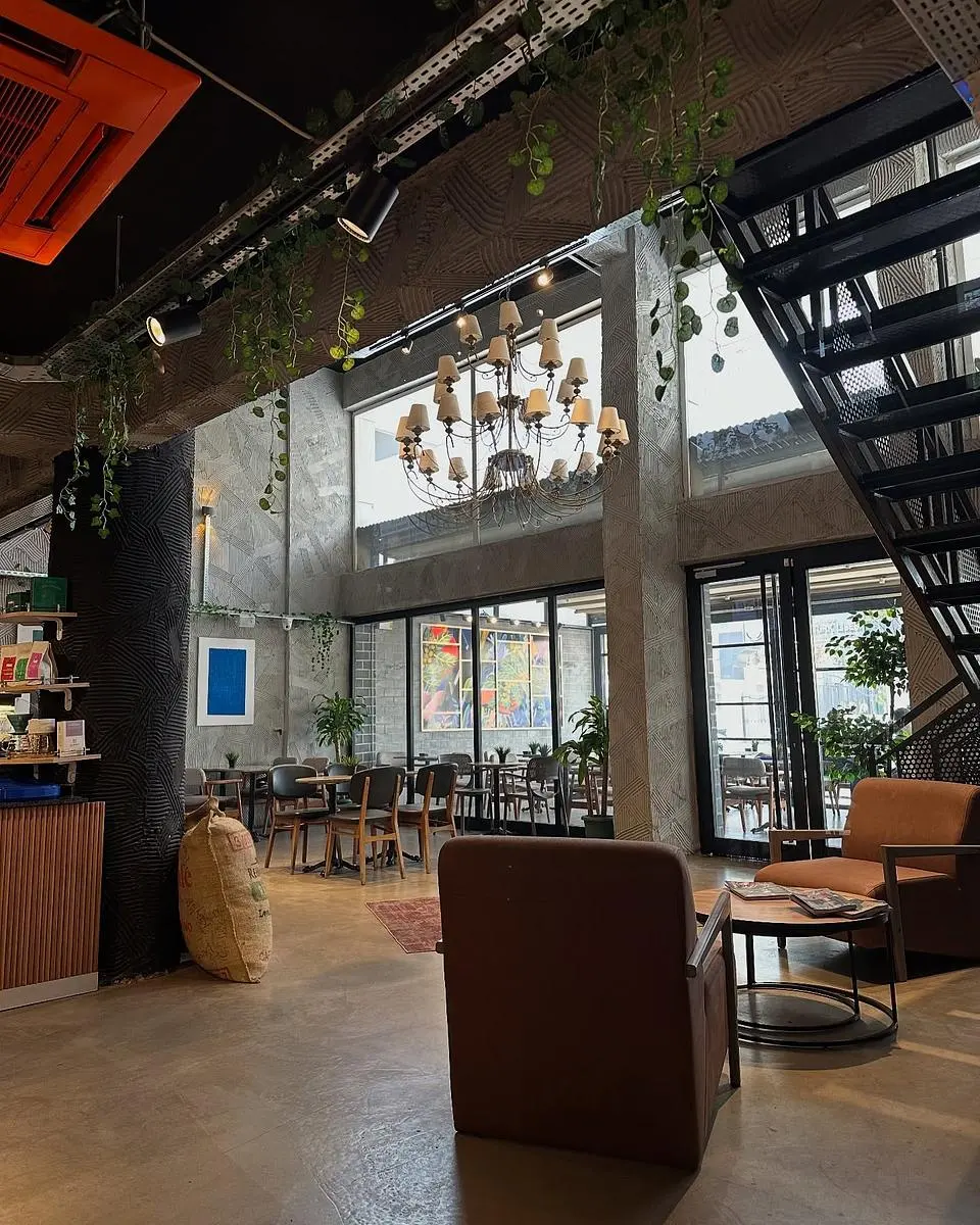 3 Cores Coffee & Roastery