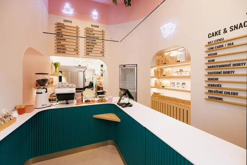 Arnie's Cake & Coffee