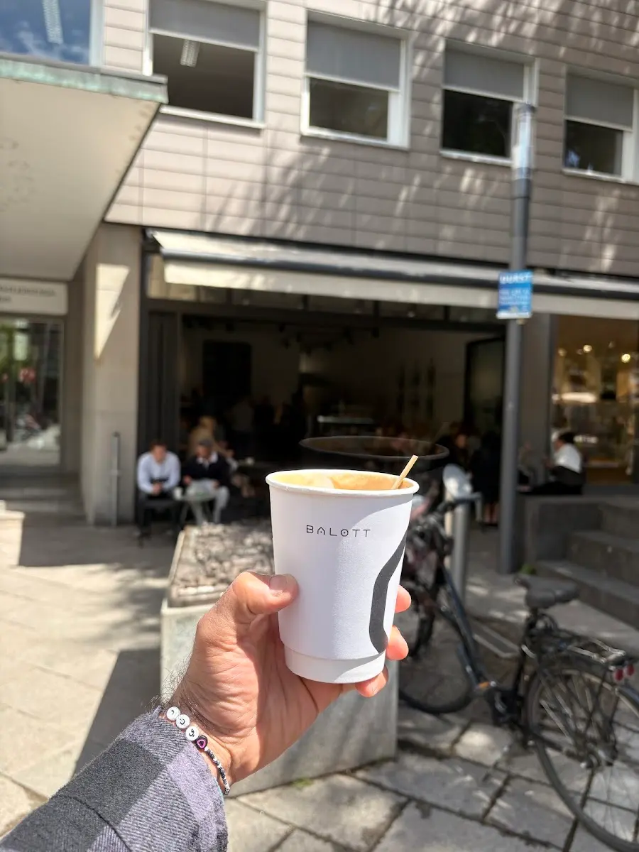 BALOTT COFFEE SHOP photo 4