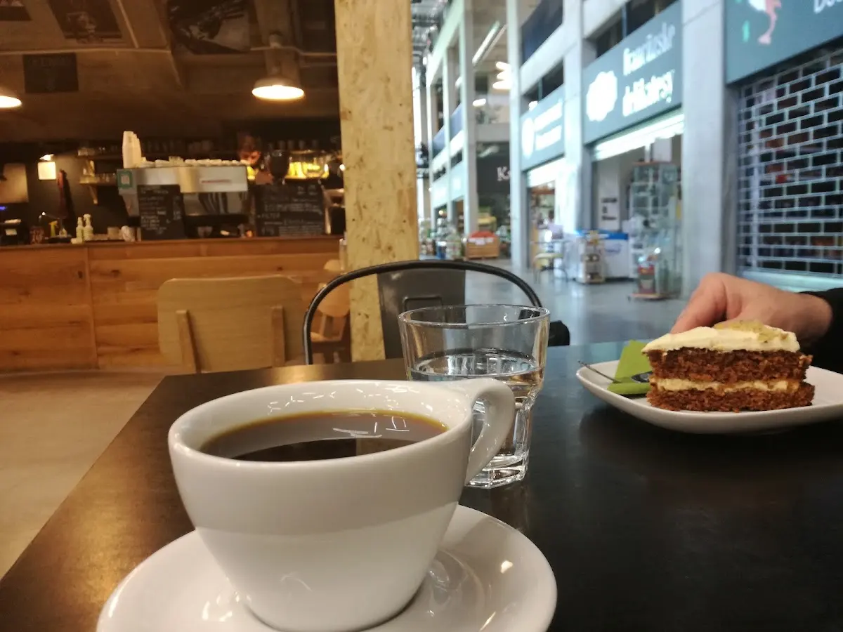 Brew Bar Café interior