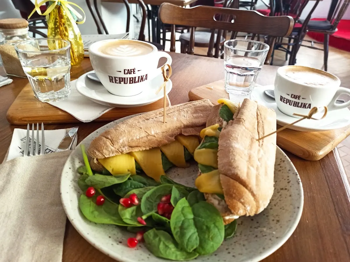 Cafe Republika interior