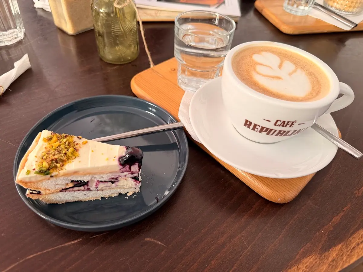 Cafe Republika photo 3