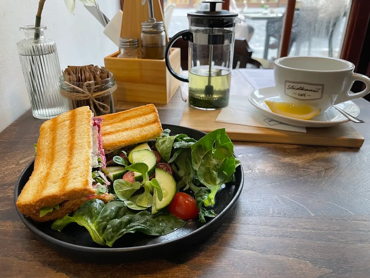 Café Sládkovič interior