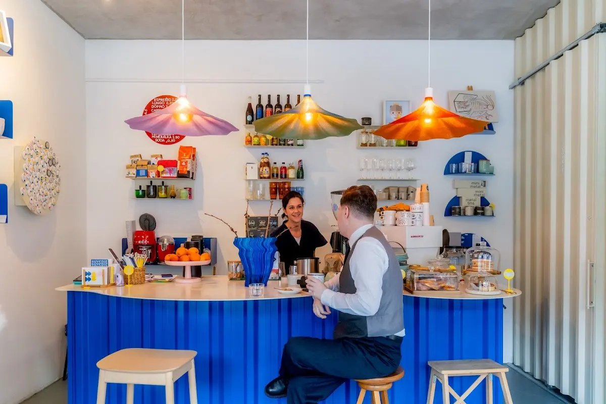 café suvenir _ gallery, design & art photo 4