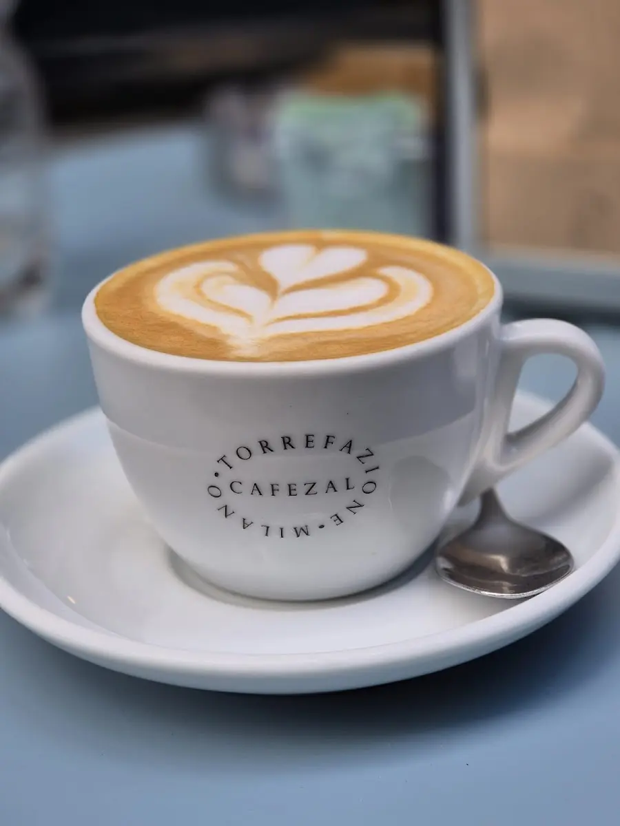 Cafezal Specialty Coffee - Brera interior