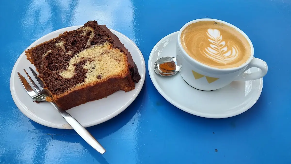 Coffee Bru interior
