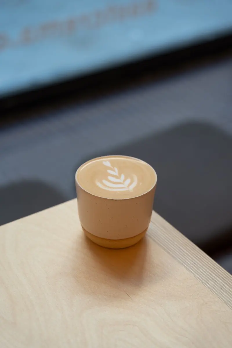 East Crema Coffee Almirante interior