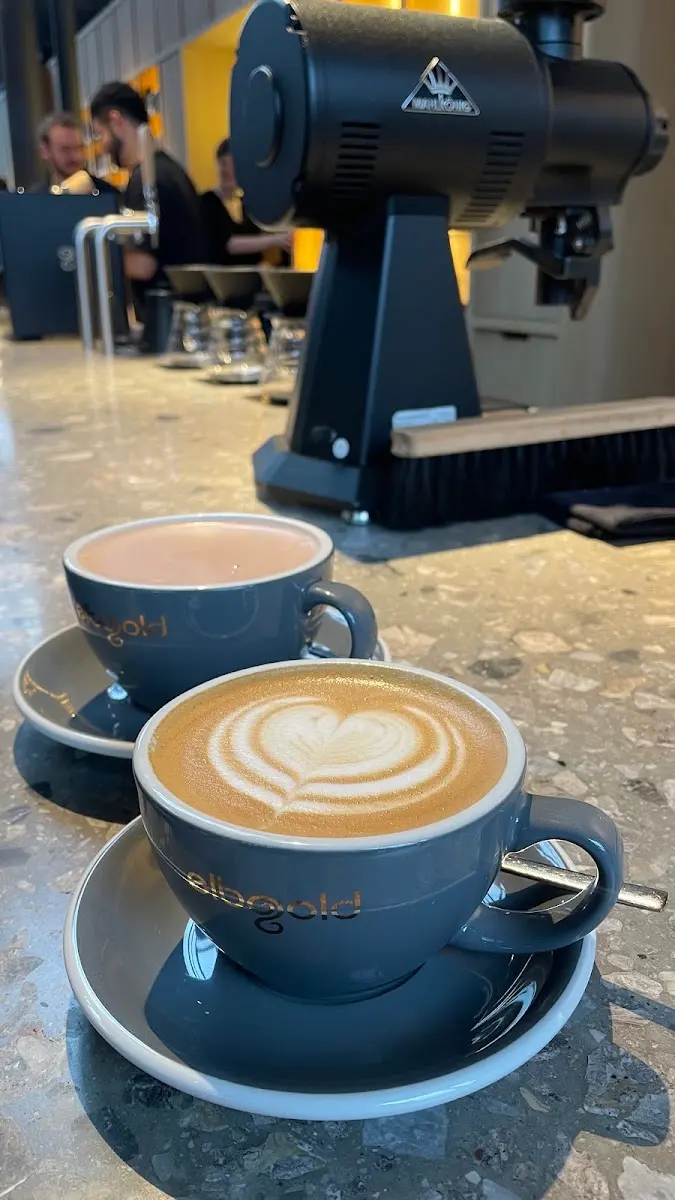 Elbgold Roastery interior