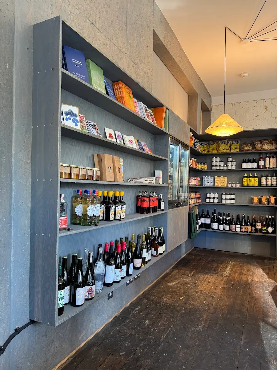 Fink’s Salt & Sweet interior