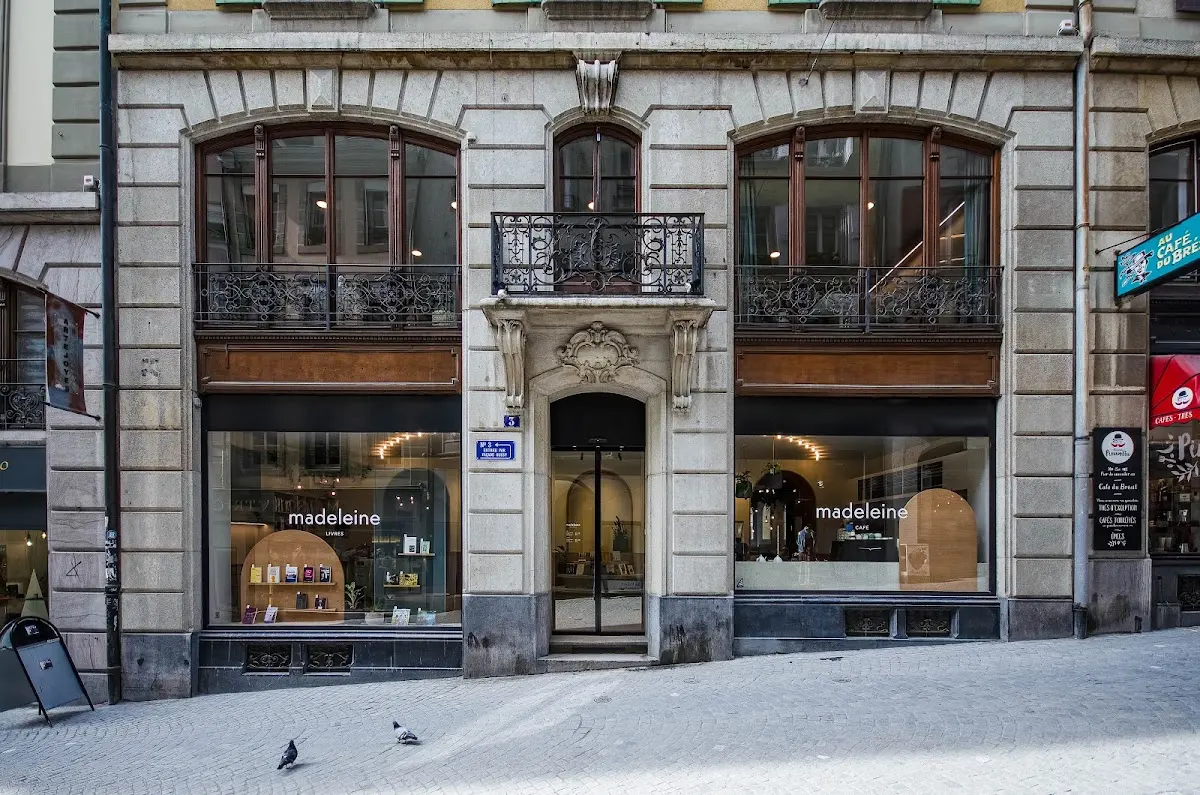 madeleine - CAFÉ, LIVRES & CO photo 3