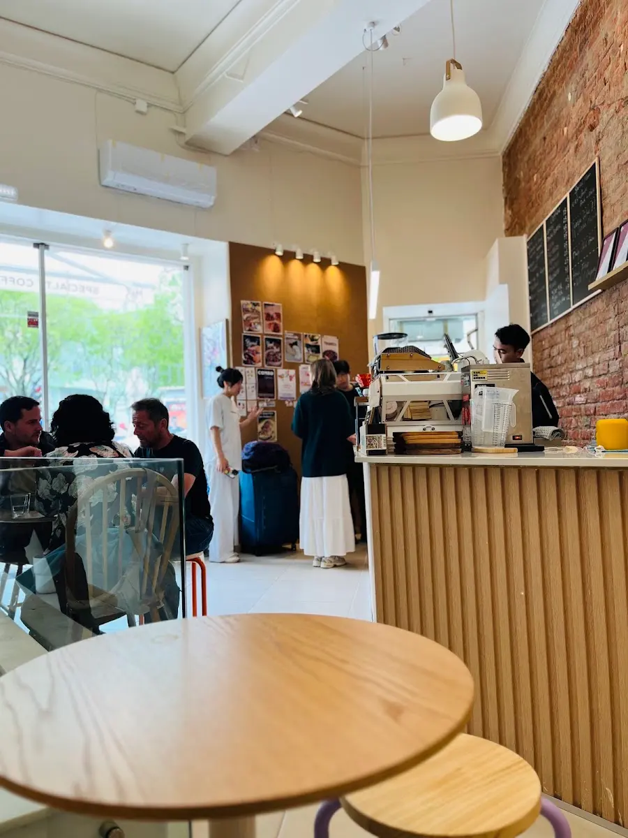 MAS Specialty Coffee & Brunch interior