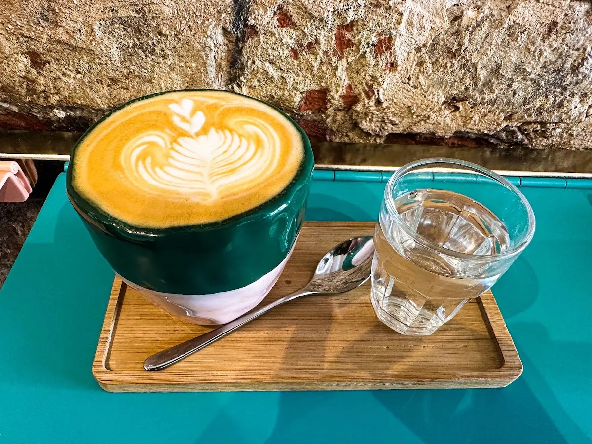 Mascherpa tiramisù + specialty coffee interior