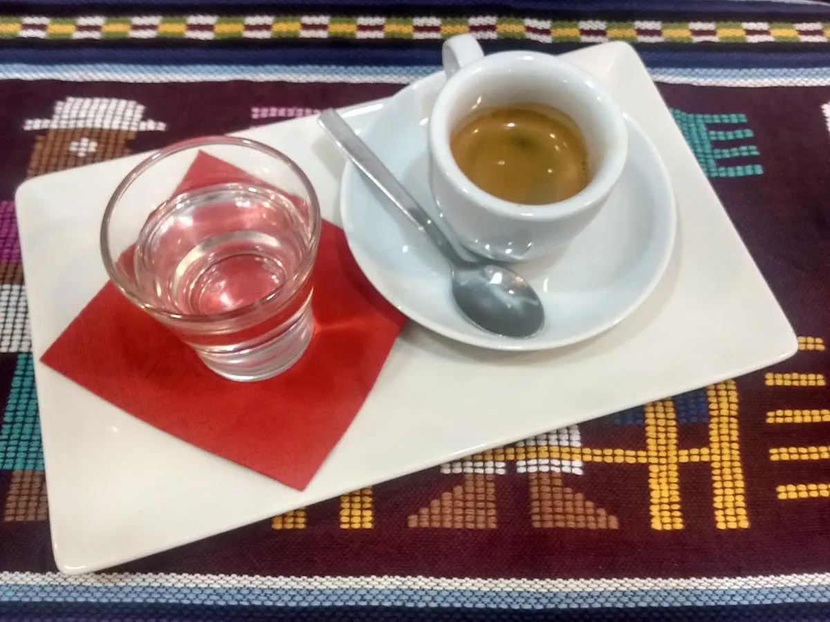 Mayan Coffees interior