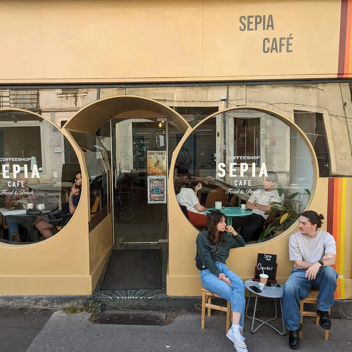 Sepia Café